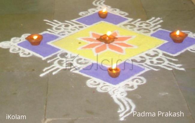 Rangoli: Dotted Rangoli with added art.