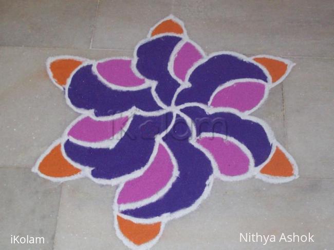 Rangoli: Pooja room kolam
