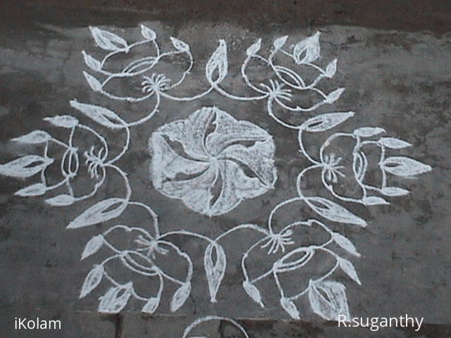 Rangoli: Deepam kolam
