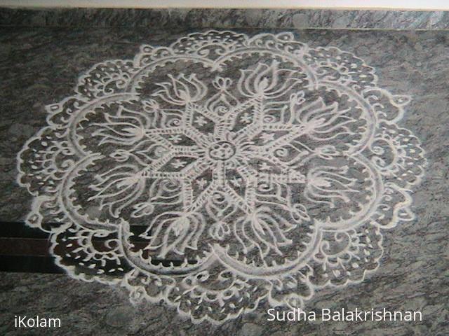 Rangoli: Lotus rangoli Rangoli: Lotus rangoli