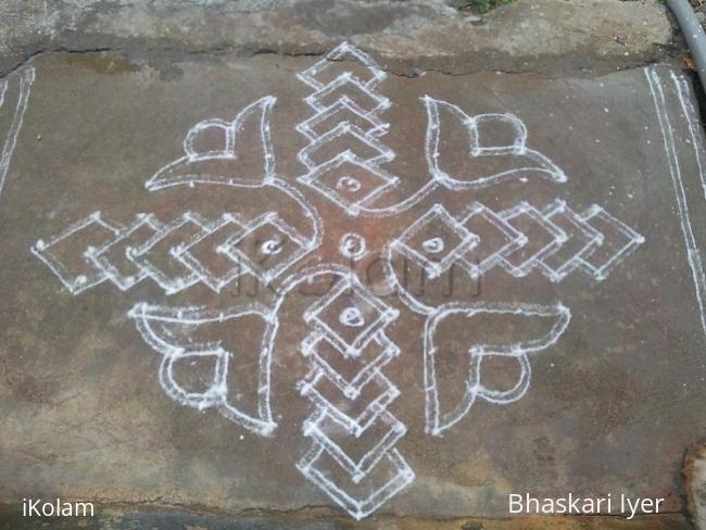Rangoli: diamonds overlapped Rangoli: diamonds overlapped