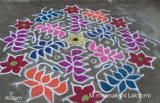 Rangoli: Lotus kolam 
