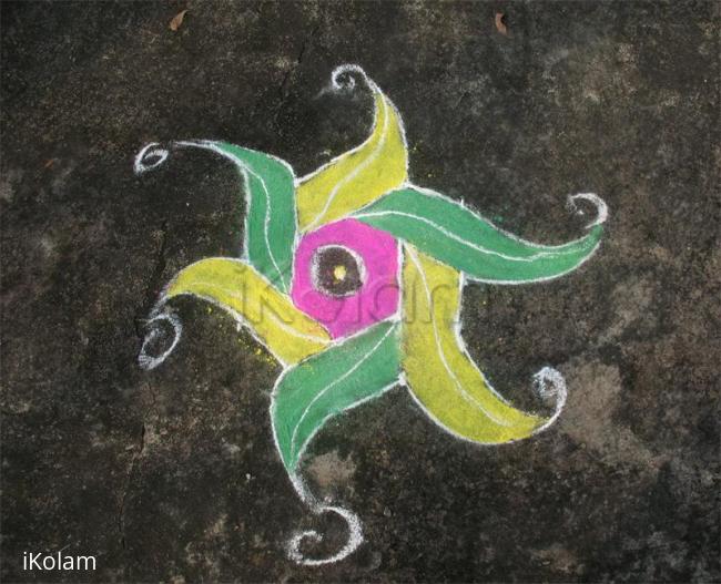 Rangoli: Dotted kolam Rangoli: Dotted kolam