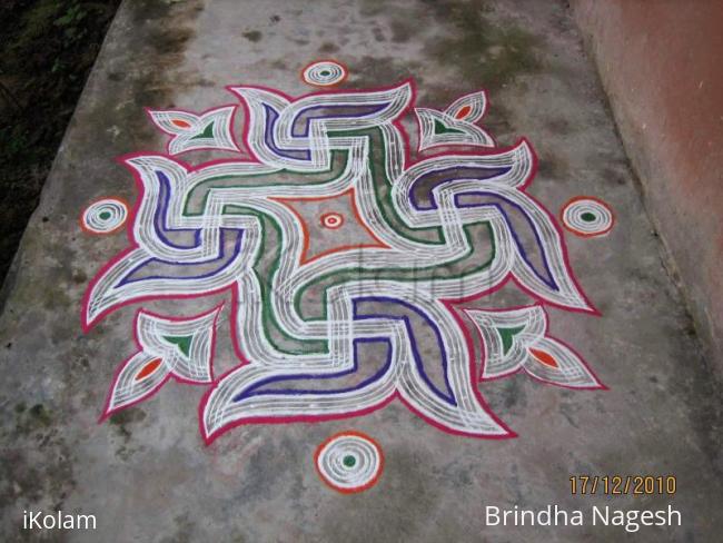 Rangoli: Margazhi Kuzhal Kolam