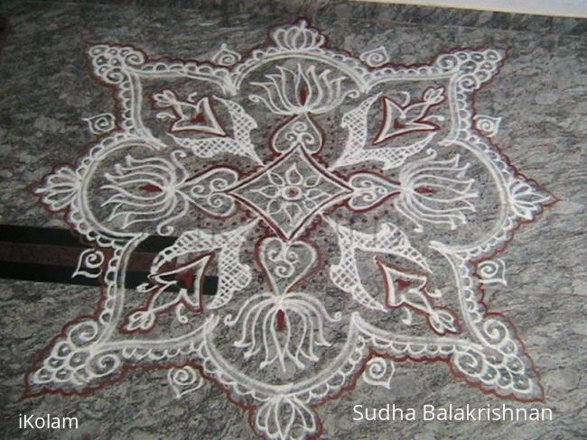 Rangoli: Free hand kolam Rangoli: Free hand kolam