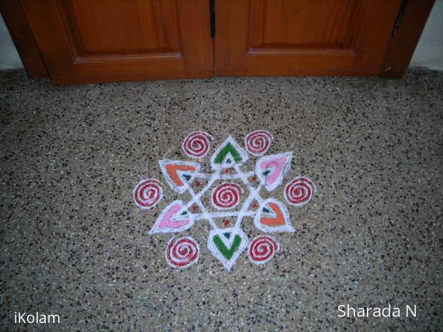 Rangoli: Free hand star kolam
