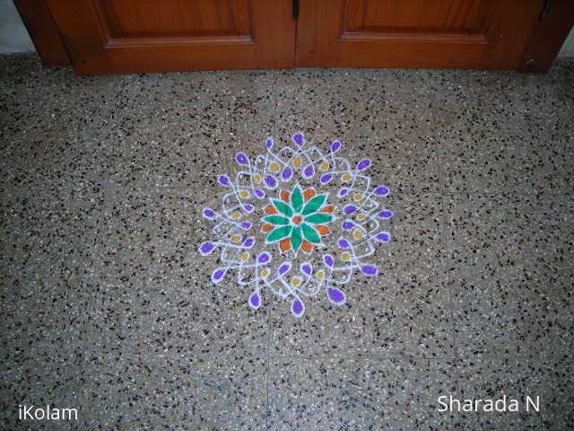 Rangoli: chikku/suzhi small round kolam 