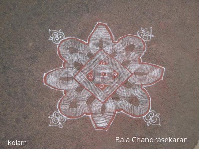 Rangoli: Padi Kolam