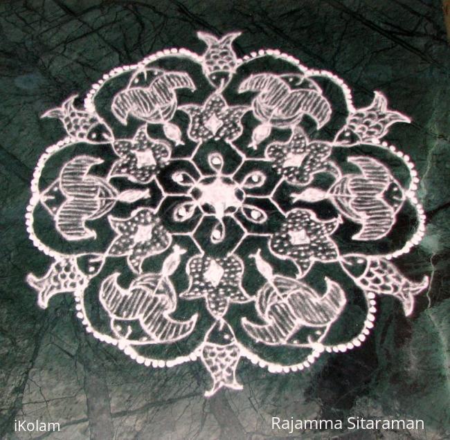 Rangoli: Fishy kolam