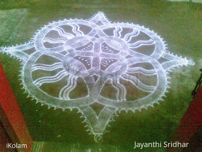 Rangoli: Kuzhal-dragger kolam Rangoli: Kuzhal-dragger kolam