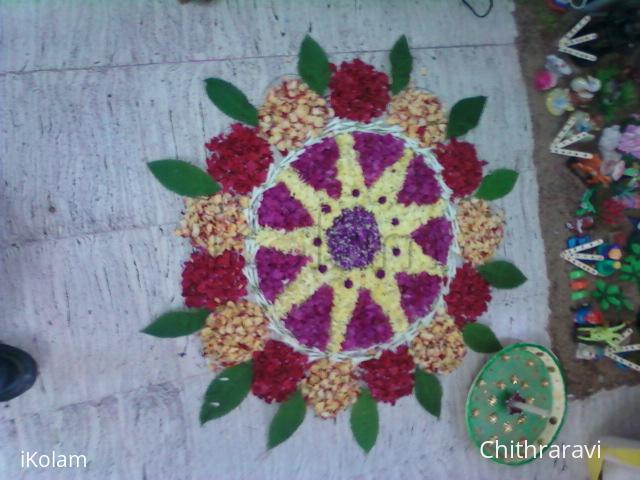 Rangoli: flower kolam
