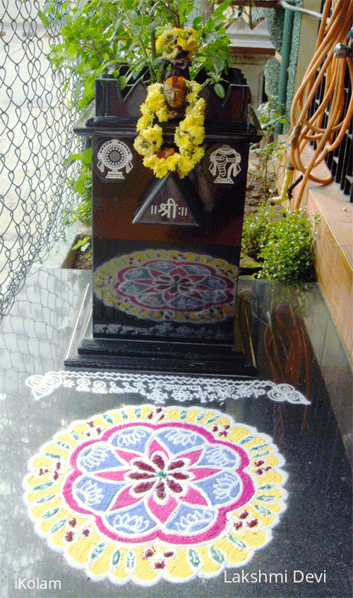 Rangoli: Thulasi brindhavana