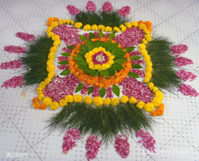 Rangoli: Flower kolam Rangoli: Flower kolam