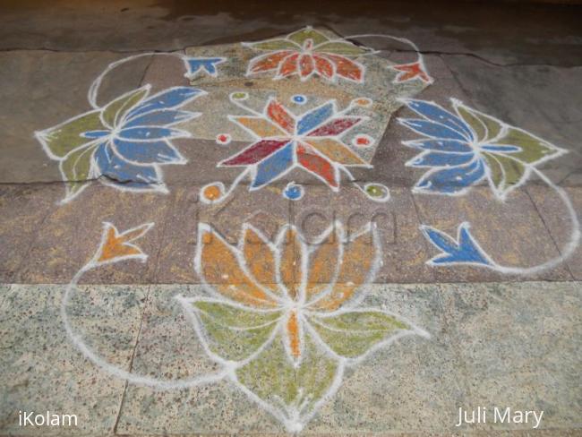 Rangoli: lotus-a