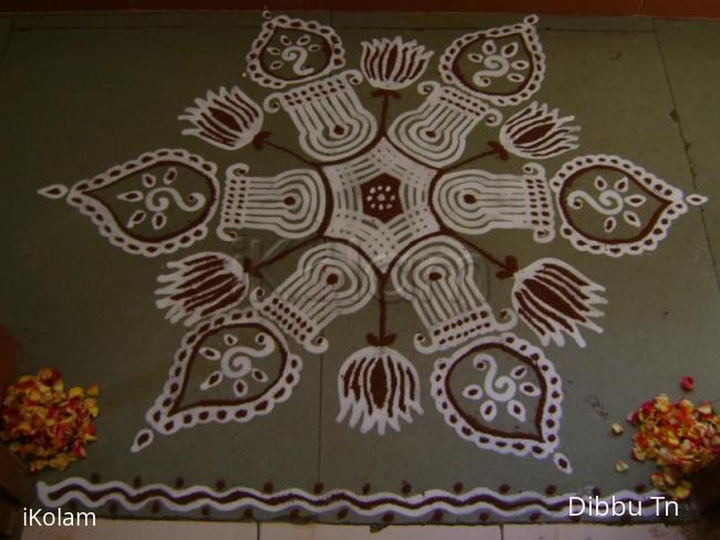 Rangoli: Second Aadivelli Kolam