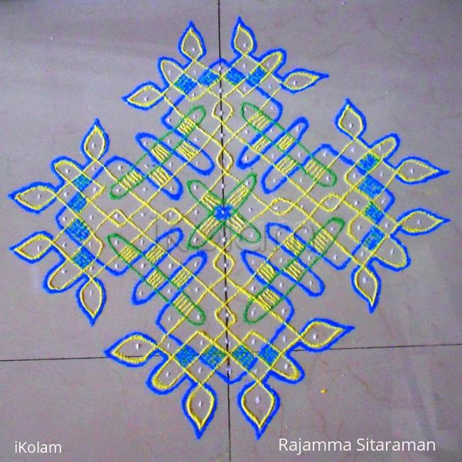 Rangoli: color chikku kolam Rangoli: color chikku kolam