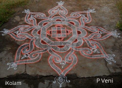 Rangoli: Kuzhal Kolam