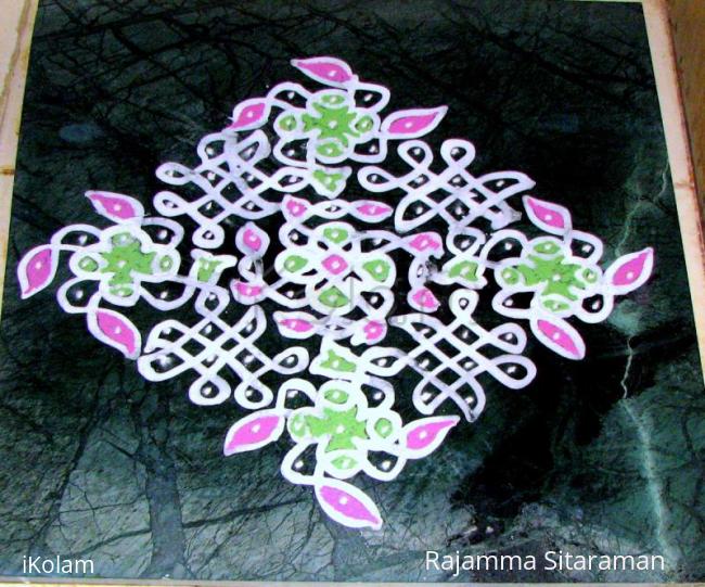Rangoli: 15-1 dotted maakkolam