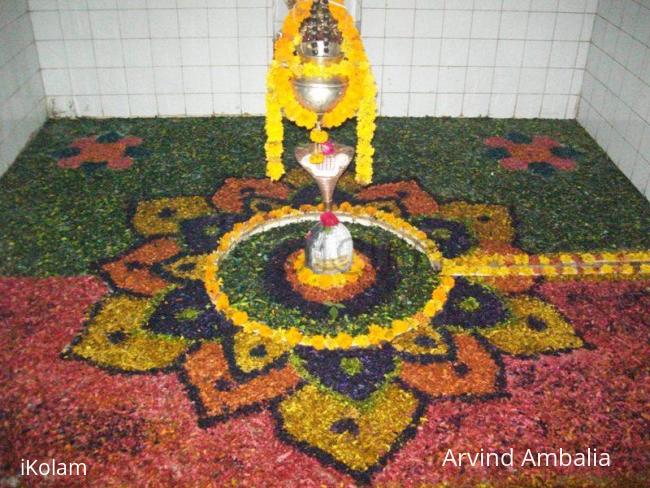 Rangoli: Shiv Shringar with scrapings of wood Rangoli: Shiv Shringar with scrapings of wood