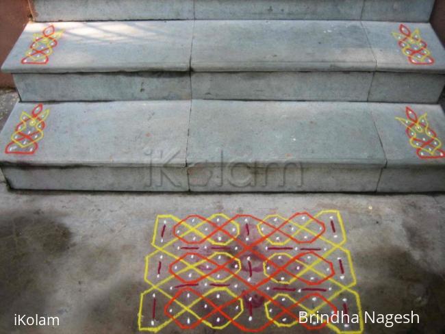 Rangoli: Josephine knot kolam - kolapodi version Rangoli: Josephine knot kolam - kolapodi version
