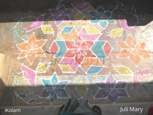 Rangoli: flower kolam Rangoli: flower kolam