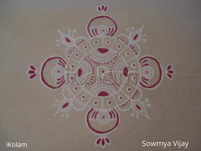 Rangoli: Pooja room kolam
