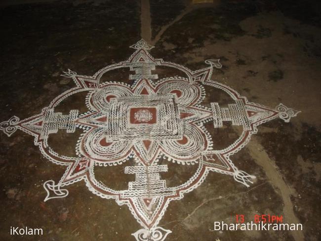 Rangoli: puthandu maa kolam