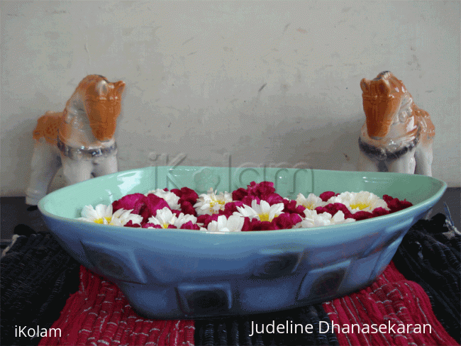 Rangoli: Poo Kolam Rangoli: Poo Kolam