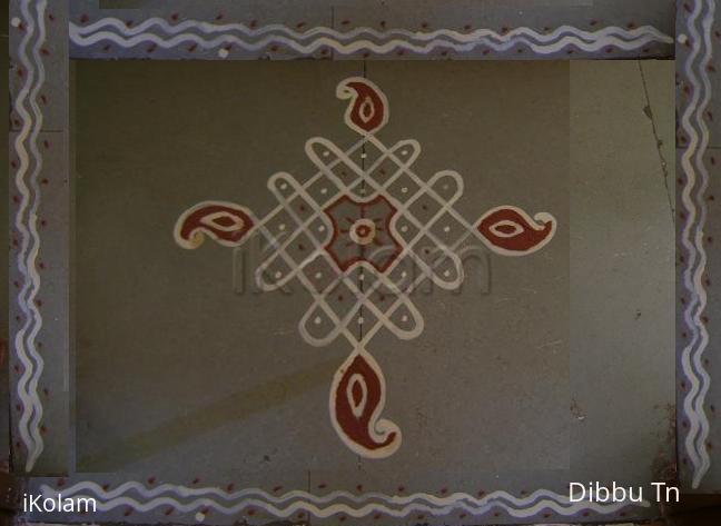 Rangoli: Chikku Maakolam