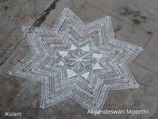 Rangoli: Star kolam.