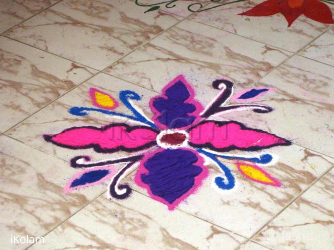 Rangoli: Apartment kolam