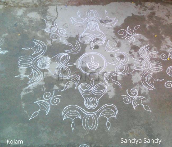 Rangoli: deepam muggu