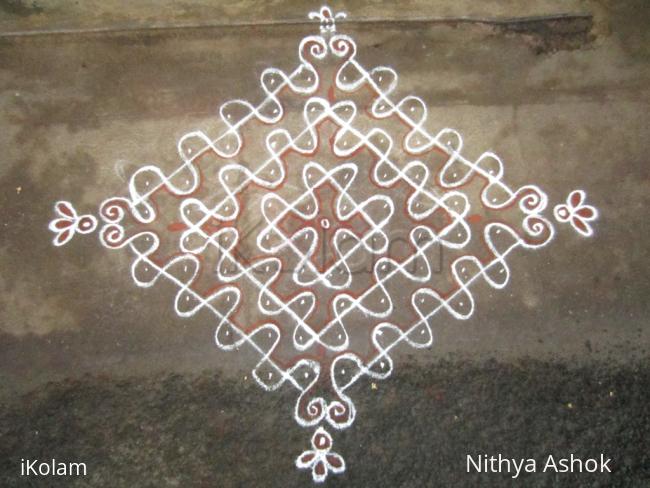 Rangoli: Dotted Kolam