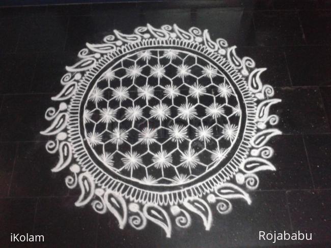 Rangoli: WHITE RANGOLI