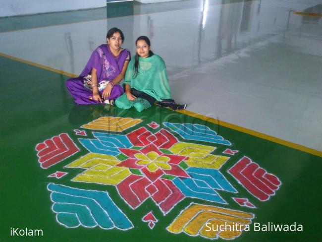 Rangoli: dotted kolam Rangoli: dotted kolam