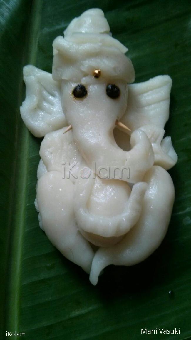 Rangoli:  kozhukkattai  vinayakar 