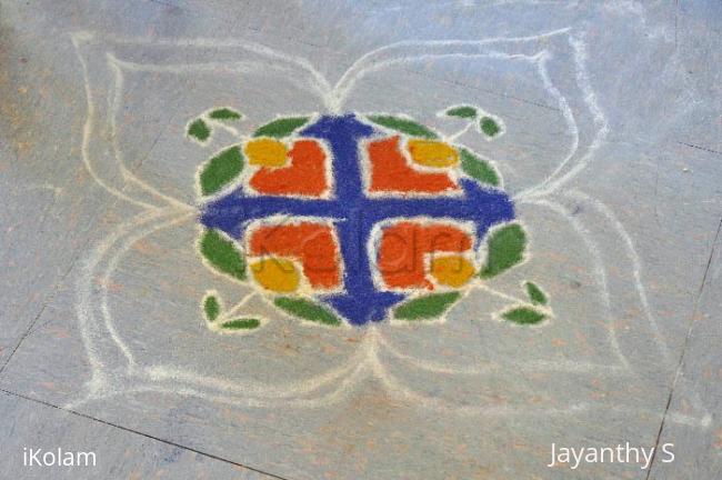 Kolam workshop in France - Kolam pic 10.jpg