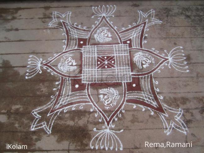Rangoli: Aadi sevvai kolam