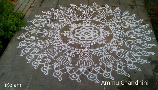 Rangoli: Bye bye aadi-5th fri kolam