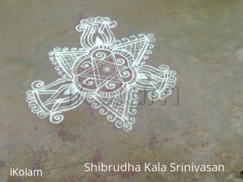 Rangoli: Free hand