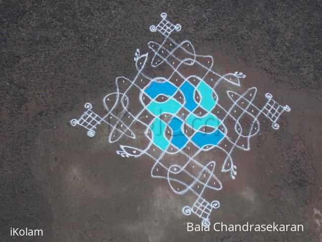 Rangoli: Chikku Kolam
