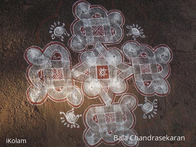 Rangoli: Padi kolam