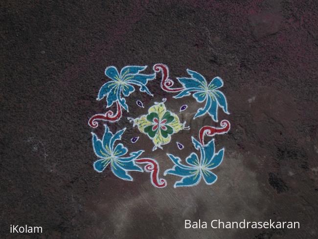 Rangoli: Margazhi kolam
