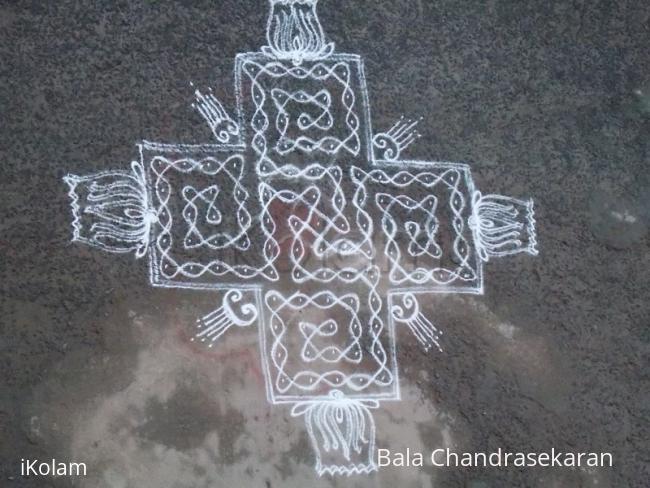 Rangoli: sikku kolam Rangoli: sikku kolam