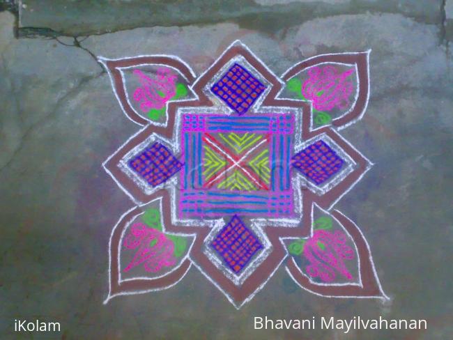 Rangoli: margazhi11-line kolam