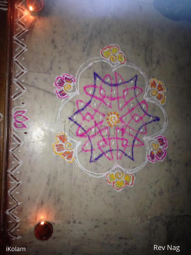 Rangoli: Simple Nelli kolam
