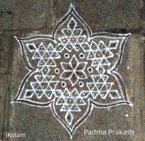 Rangoli: Dotted kolam
