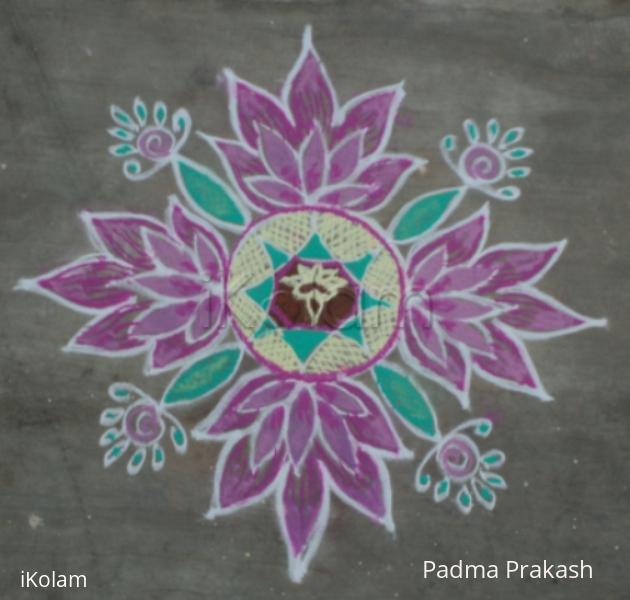 Rangoli: Lotus kolam