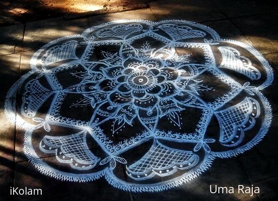 Rangoli: lakshmi kolam