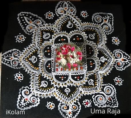 Rangoli: puja room kolam